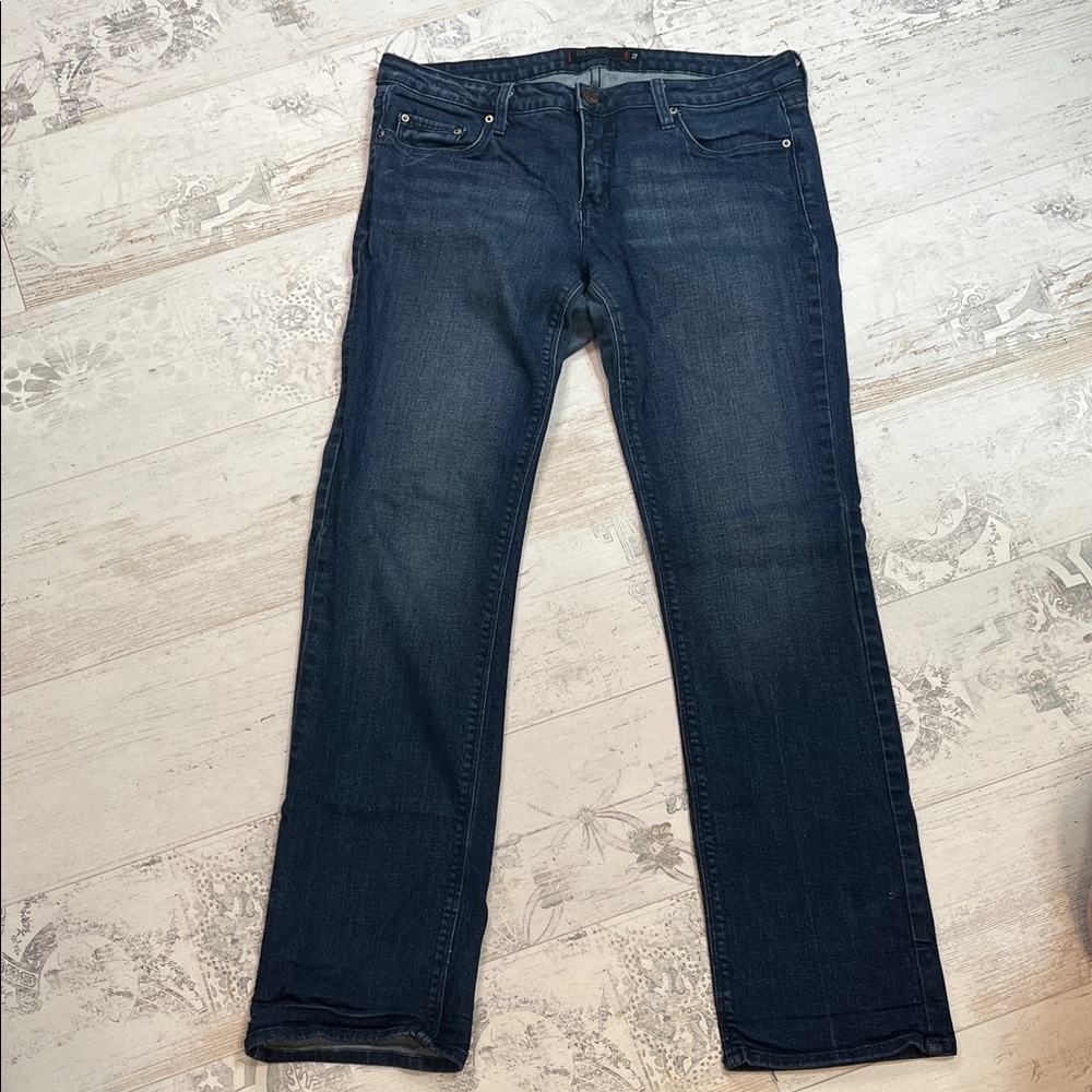 BDG Slim Straight Dark Wash Jeans Size 32